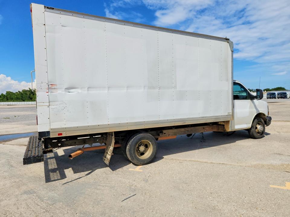 2015 Chevrolet Express G3500 მანქანა იყიდება აუქციონზე, vin: 1GB3G4CG9F1286446, აუქციონის ნომერი: 52437916