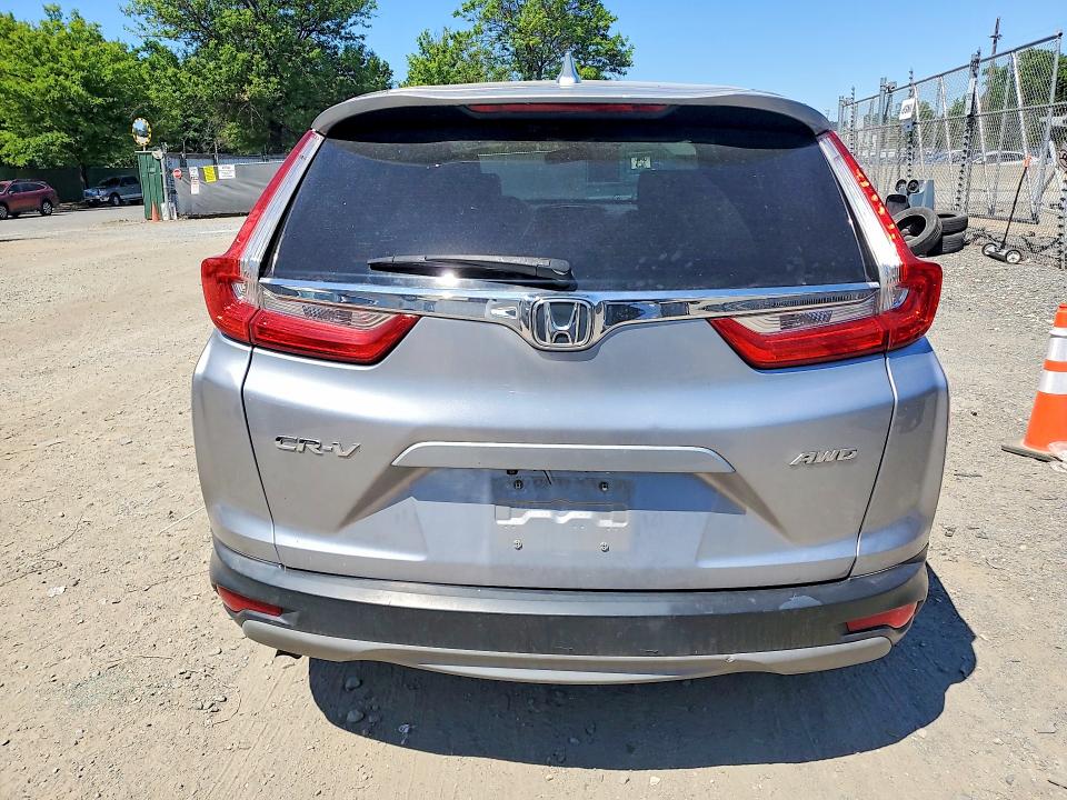 55856156 :رقم المزاد ، 2HKRW2H59JH644957 vin ، 2018 Honda Cr-v مزاد بيع