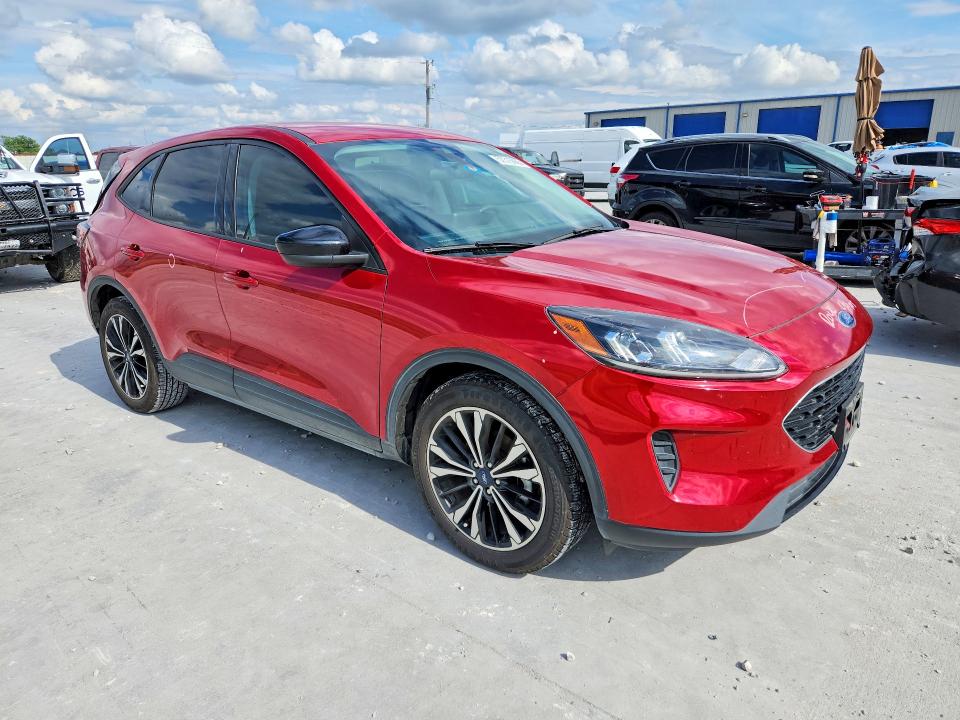 57315066 :رقم المزاد ، 1FMCU0G68NUB15713 vin ، 2022 Ford Escape مزاد بيع