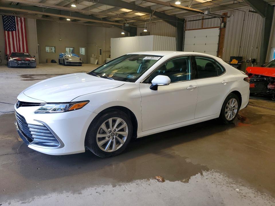 2023 Toyota Camry მანქანა იყიდება აუქციონზე, vin: 4T1R11BK5PU105592, აუქციონის ნომერი: 55861386