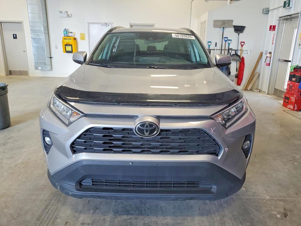 Продажа на аукционе авто 2021 Toyota Rav4, vin: 2T3R1RFV3MC183215, номер лота: 56193526