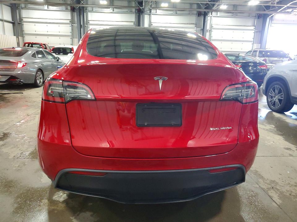 56820766 :رقم المزاد ، 5YJYGDEE3MF243173 vin ، 2021 Tesla Model Y مزاد بيع