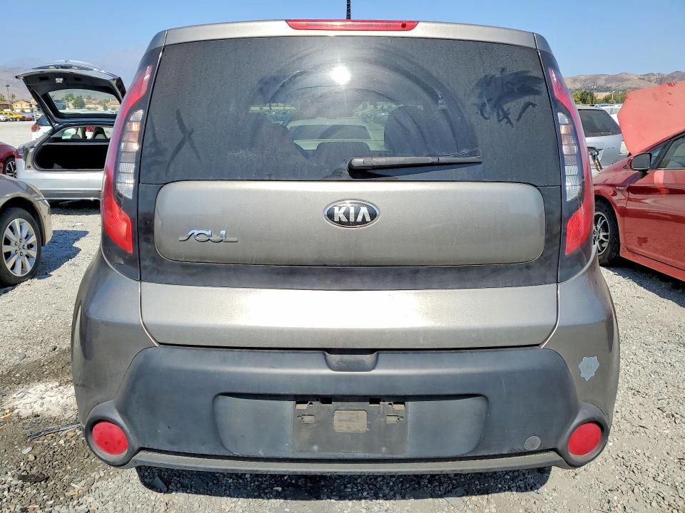 2015 Kia Soul მანქანა იყიდება აუქციონზე, vin: KNDJP3A57F7202958, აუქციონის ნომერი: 58744036