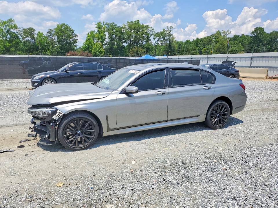 57172156 :رقم المزاد ، WBA7U2C04NCG95132 vin ، 2022 Bmw 750 مزاد بيع