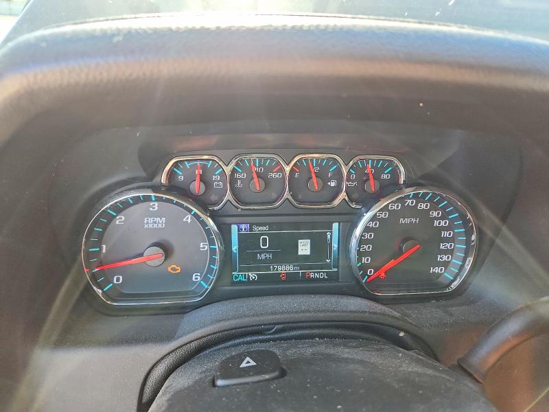 2018 Chevrolet Suburban მანქანა იყიდება აუქციონზე, vin: 1GNSKHKC6JR381186, აუქციონის ნომერი: 55562136