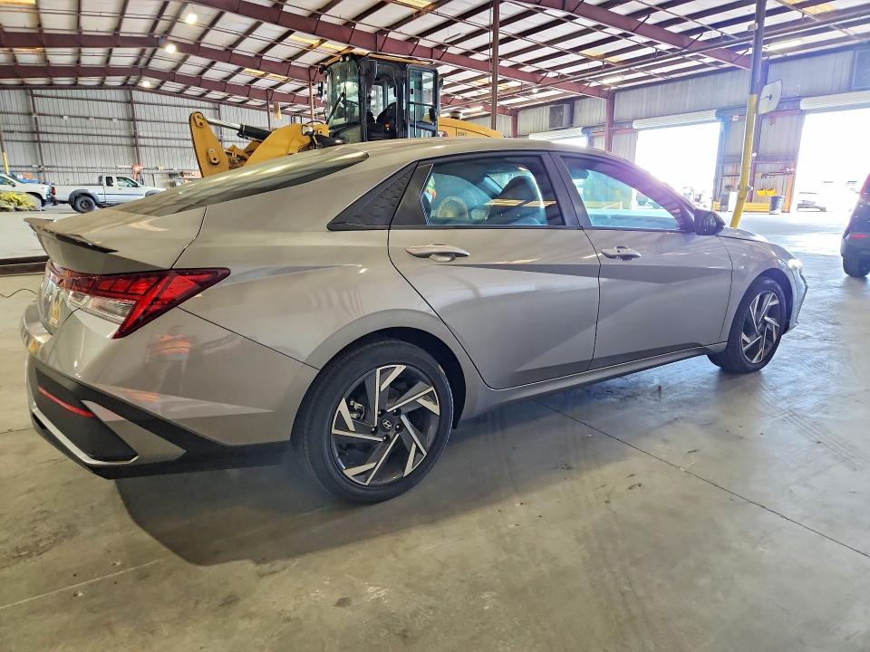 2025 Hyundai Elantra Hybrid მანქანა იყიდება აუქციონზე, vin: KMHLM4DJ5SU161107, აუქციონის ნომერი: 54833966