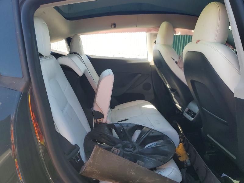 56351876 :رقم المزاد ، 7SAYGAEE7RF185593 vin ، 2024 Tesla Model Y مزاد بيع