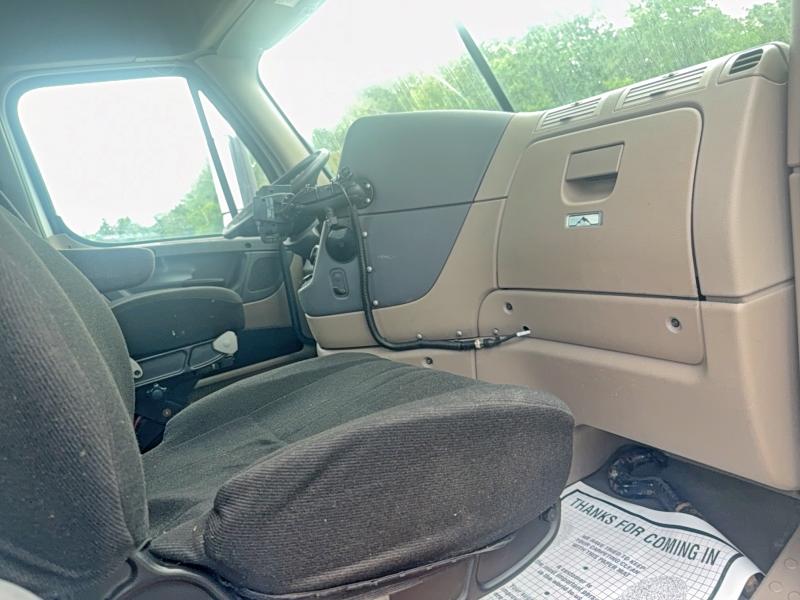 Продажа на аукционе авто 2016 Freightliner Cascadia 125, vin: 3AKGGEDV5GDHC5017, номер лота: 58603376