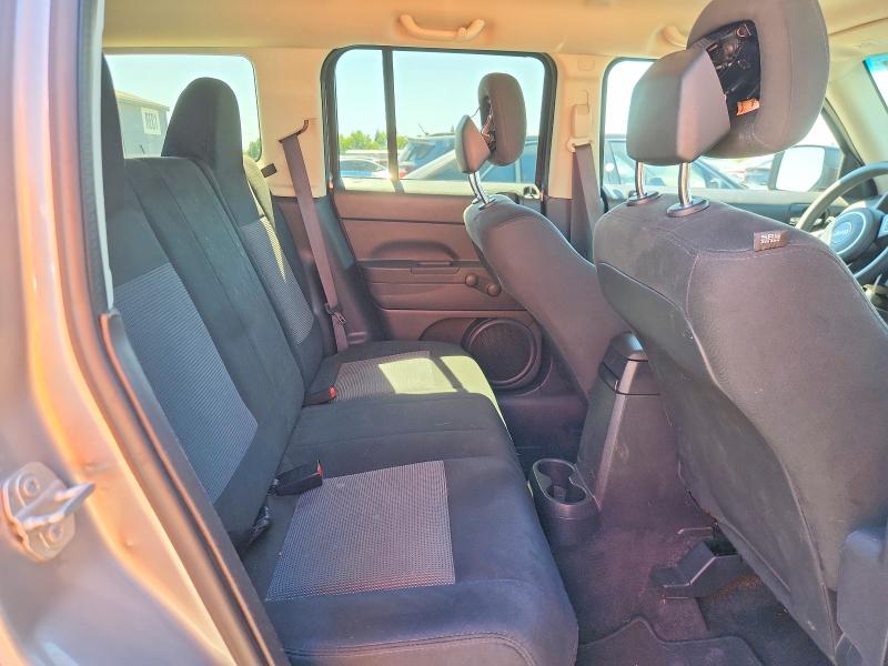 57272076 :رقم المزاد ، 1C4NJPBA2HD207642 vin ، 2017 Jeep Patriot مزاد بيع