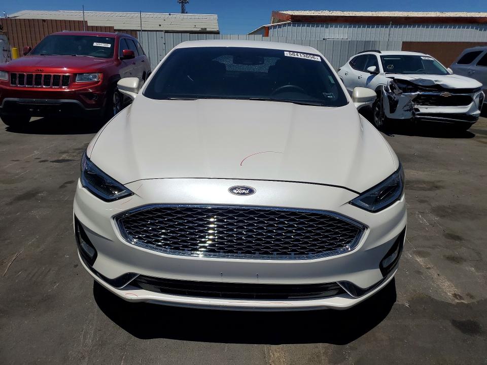 58413056 :رقم المزاد ، 3FA6P0SU3KR200837 vin ، 2019 Ford Fusion مزاد بيع