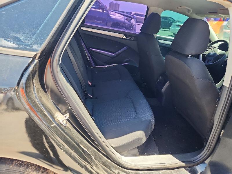 56049436 :رقم المزاد ، 1VWAT7A31FC045532 vin ، 2015 Volkswagen Passat مزاد بيع