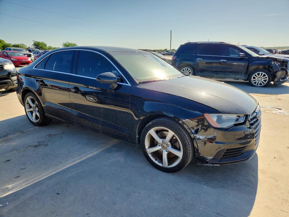 55372926 :رقم المزاد ، WAUACGFF0F1029627 vin ، 2015 Audi A3 مزاد بيع
