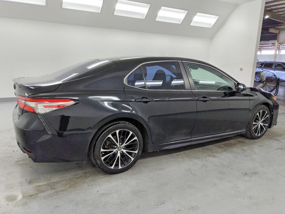 Продаж на аукціоні авто 2018 Toyota Camry, vin: 4T1B11HKXJU107127, номер лоту: 55628106
