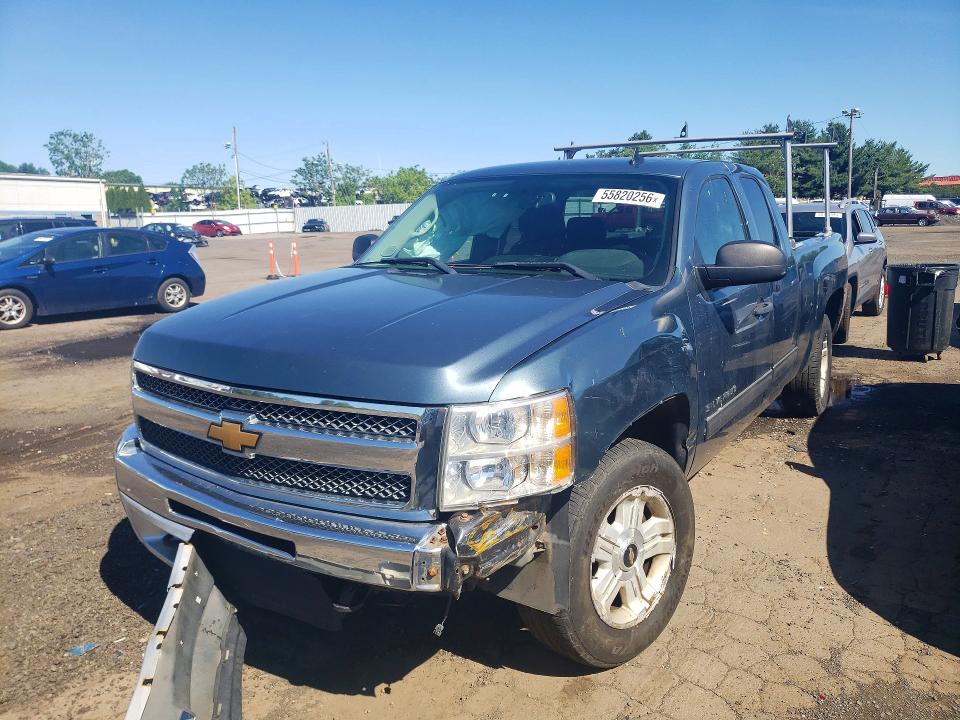 55820256 :رقم المزاد ، 1GCRKSE74DZ243119 vin ، 2013 Chevrolet Silverado مزاد بيع