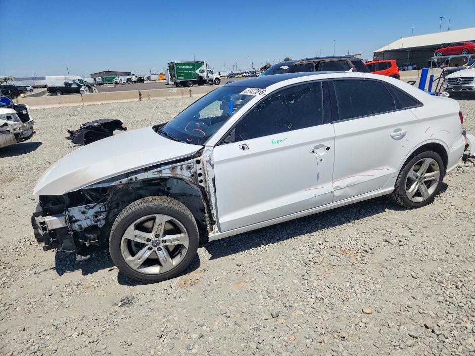 57423876 :رقم المزاد ، WAUB8GFFXH1023018 vin ، 2017 Audi A3 مزاد بيع