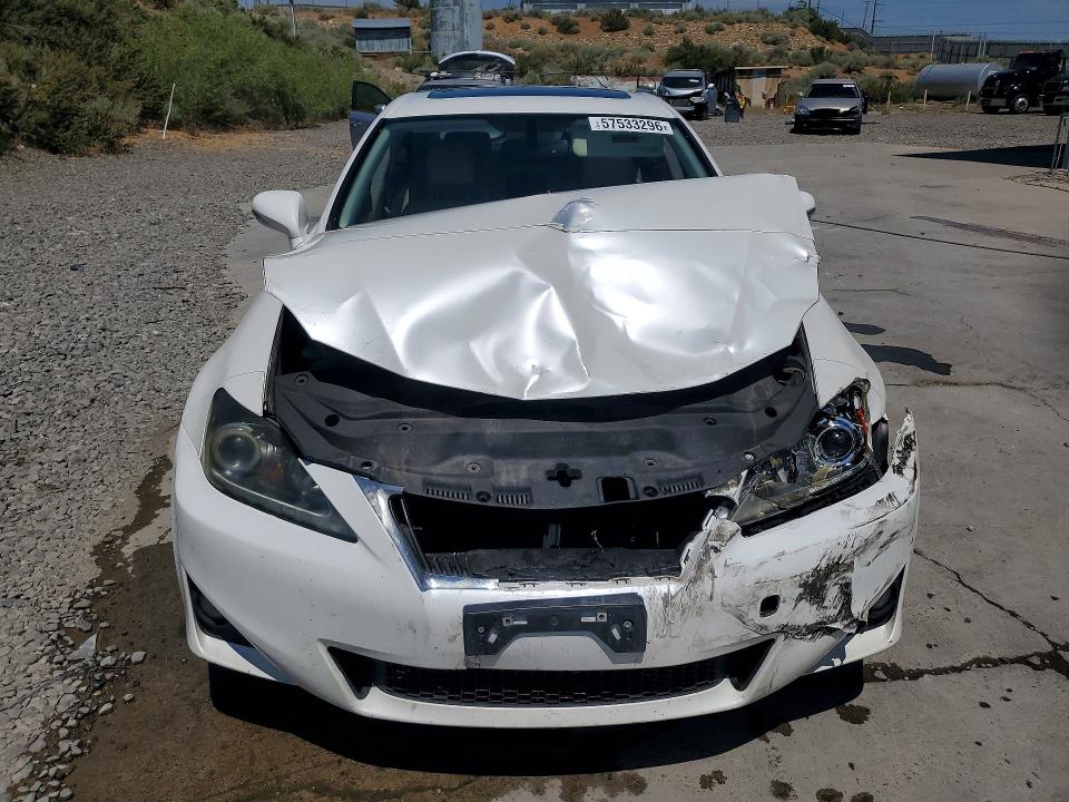2011 Lexus Is მანქანა იყიდება აუქციონზე, vin: JTHCF5C27B5046306, აუქციონის ნომერი: 57533296