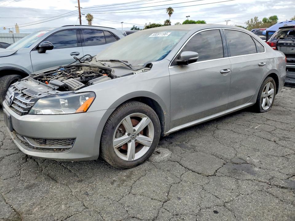 58091196 :رقم المزاد ، 1VWBN7A31DC142242 vin ، 2013 Volkswagen Passat مزاد بيع