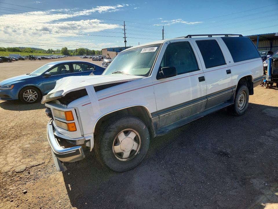 55611086 :رقم المزاد ، 1GKFK16R8XJ802255 vin ، 1999 Gmc Suburban مزاد بيع