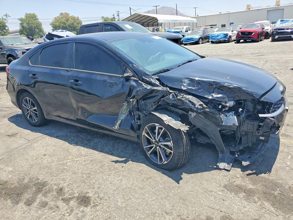 57756066 :رقم المزاد ، 3KPF24AD0NE482531 vin ، 2022 Kia Forte مزاد بيع