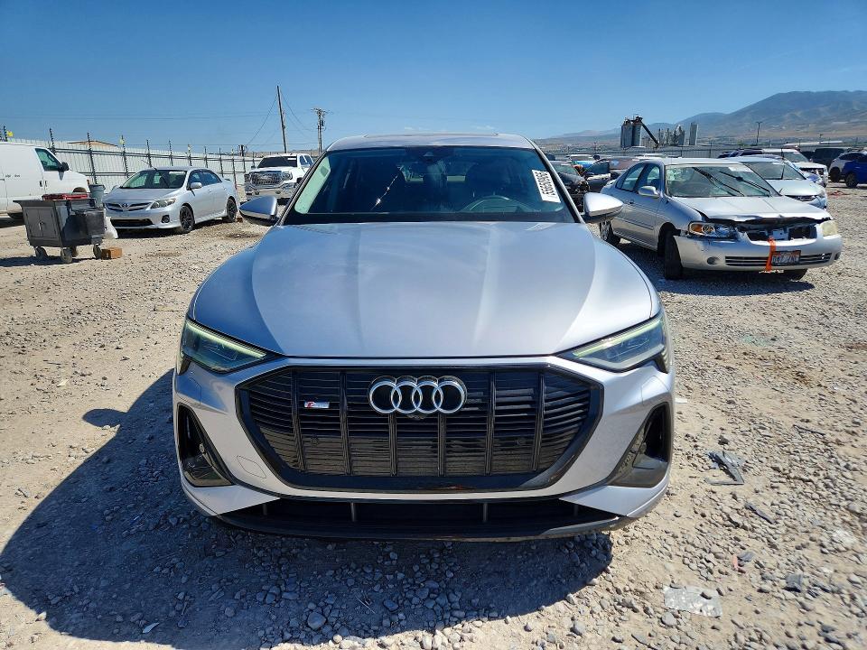 55650966 :رقم المزاد ، WA13ABGE1MB022651 vin ، 2021 Audi E-tron مزاد بيع