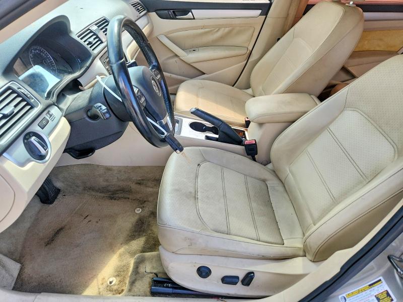 55812176 :رقم المزاد ، 1VWBN7A31DC033666 vin ، 2013 Volkswagen Passat مزاد بيع