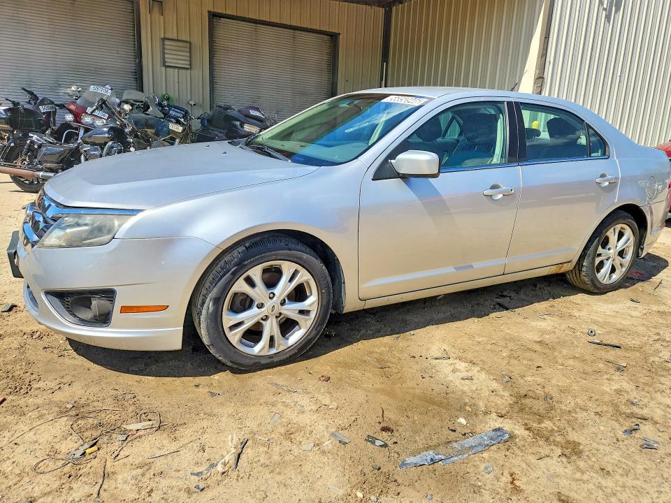 56850946 :رقم المزاد ، 3FAHP0HA4CR235586 vin ، 2012 Ford Fusion مزاد بيع