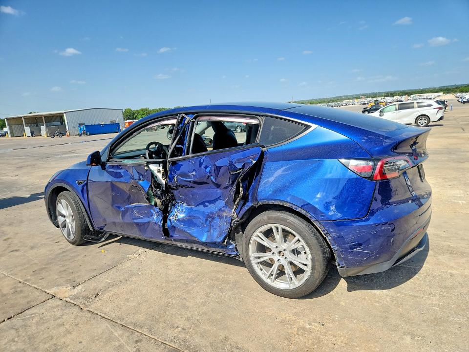 2023 Tesla Model Y მანქანა იყიდება აუქციონზე, vin: 7SAYGDEEXPA064469, აუქციონის ნომერი: 59262186