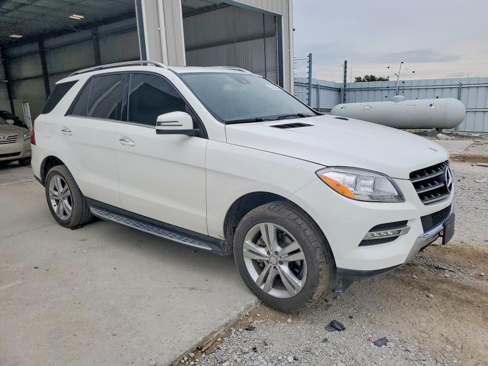 2015 Mercedes-benz Ml მანქანა იყიდება აუქციონზე, vin: 4JGDA0EB7FA511888, აუქციონის ნომერი: 57748546