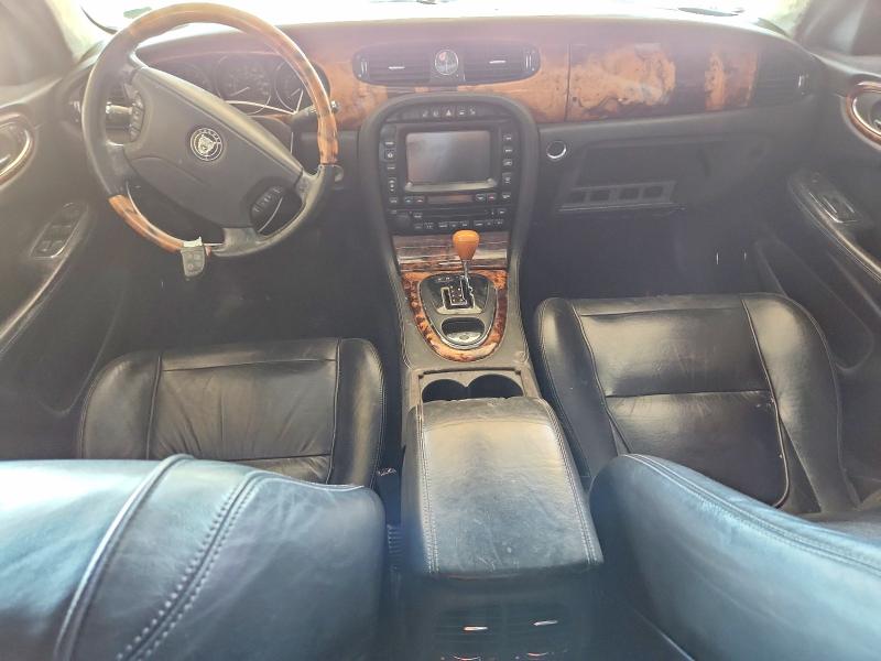 2007 Jaguar Xj8 მანქანა იყიდება აუქციონზე, vin: SAJWA71B17SH16795, აუქციონის ნომერი: 55990426