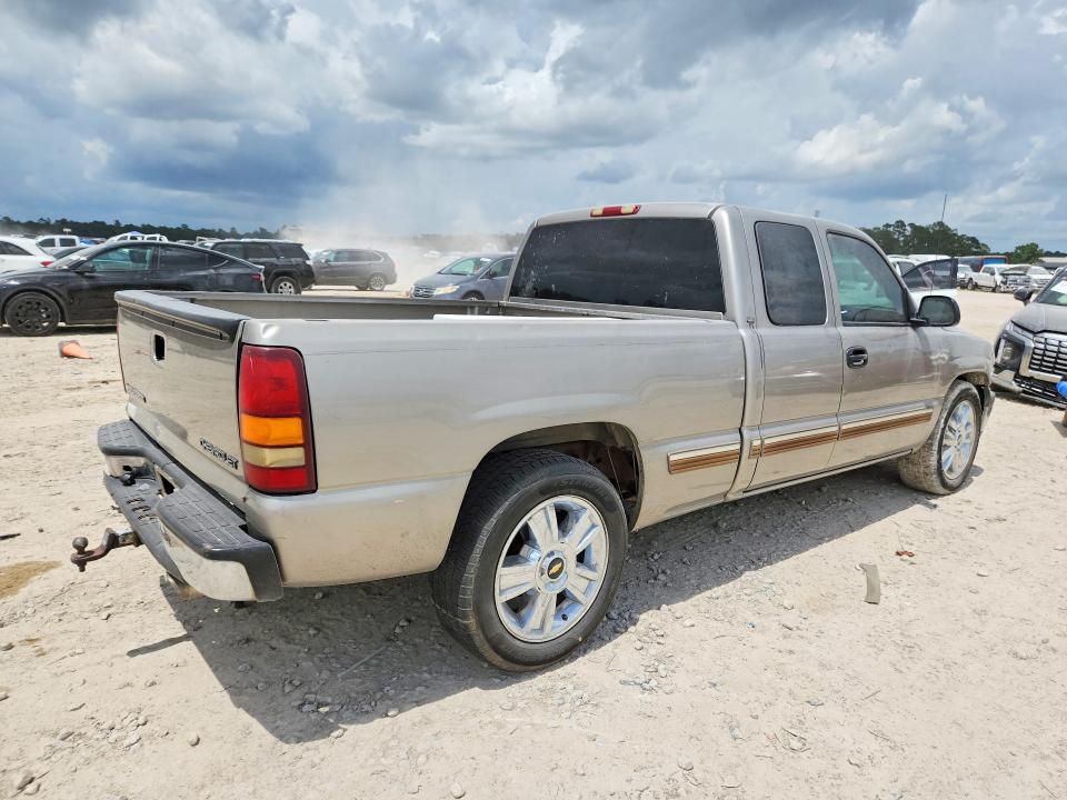 55792536 :رقم المزاد ، 2GCEC19V311325037 vin ، 2001 Chevrolet Silverado مزاد بيع