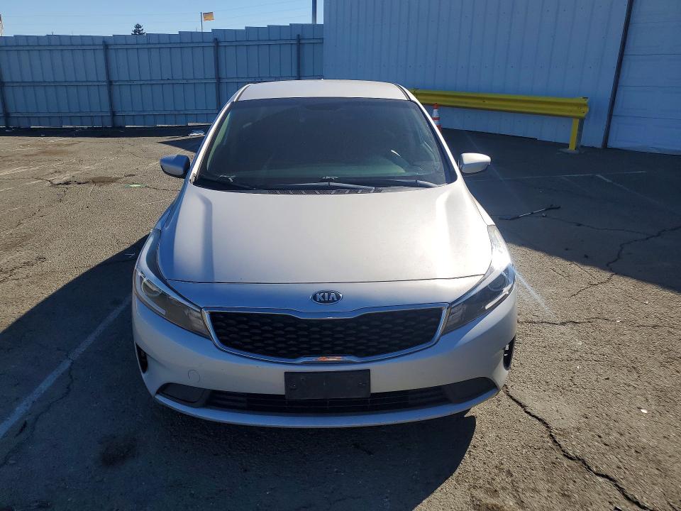 Продажа на аукционе авто 2018 Kia Forte, vin: 3KPFL4A79JE178115, номер лота: 57258646