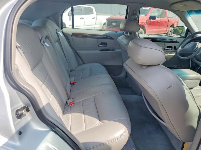 Aukcja sprzedaży 2000 Lincoln Town Car, vin: 1LNHM81W8YY770044, numer aukcji: 59052036