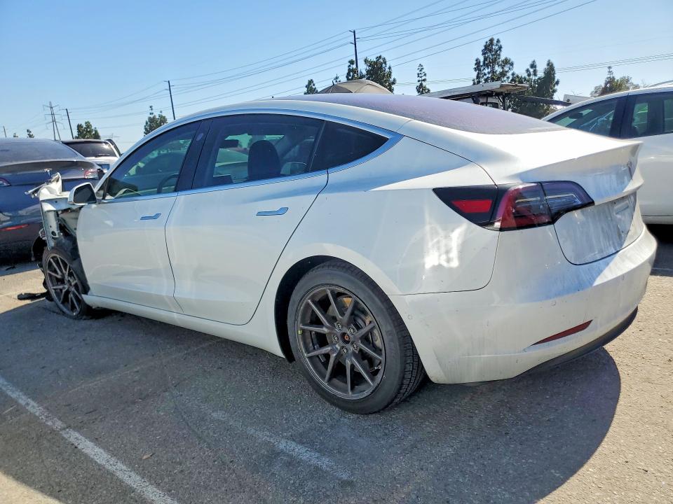 Продажа на аукционе авто 2018 Tesla Model 3, vin: 5YJ3E1EA3JF017416, номер лота: 56549226