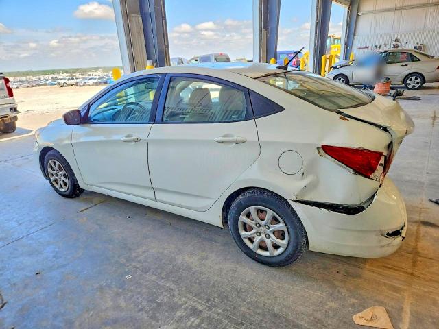 54999686 :رقم المزاد ، KMHCT4AE8DU496083 vin ، 2013 Hyundai Accent مزاد بيع