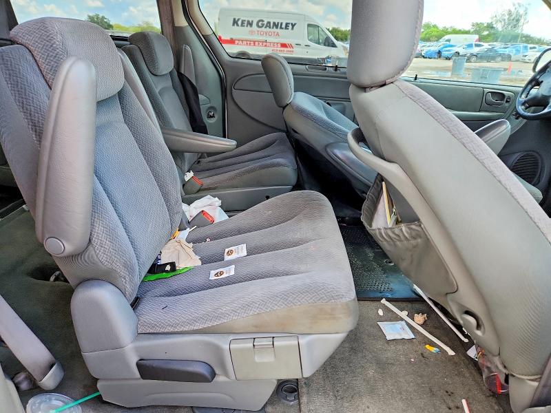 2005 Chrysler Town & Country მანქანა იყიდება აუქციონზე, vin: 2C8GP54L15R460579, აუქციონის ნომერი: 58130156