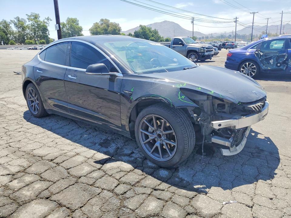 56548016 :رقم المزاد ، 5YJ3E1EA5LF613307 vin ، 2020 Tesla Model 3 مزاد بيع