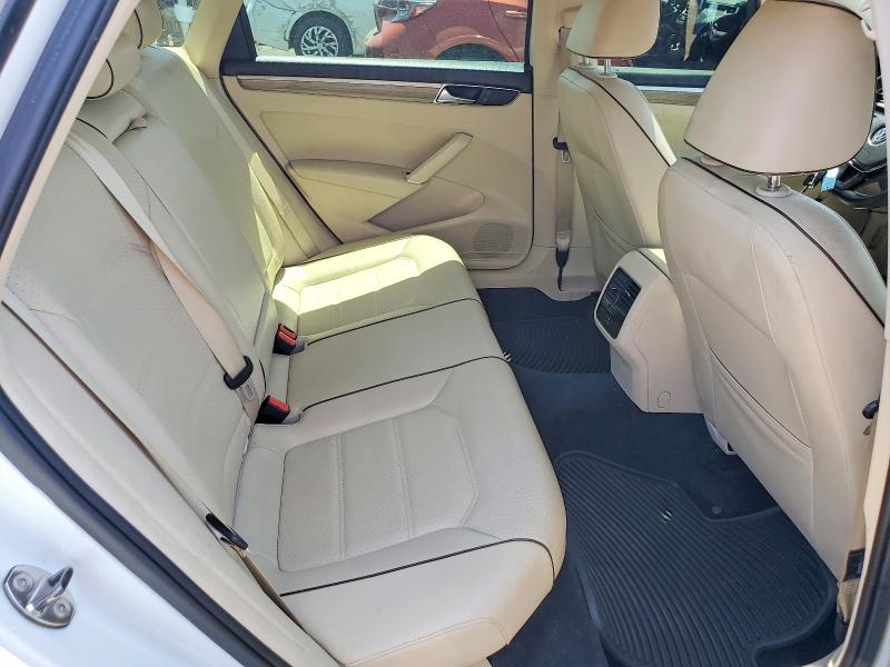 2017 Volkswagen Passat მანქანა იყიდება აუქციონზე, vin: 1VWBT7A31HC037440, აუქციონის ნომერი: 55431546