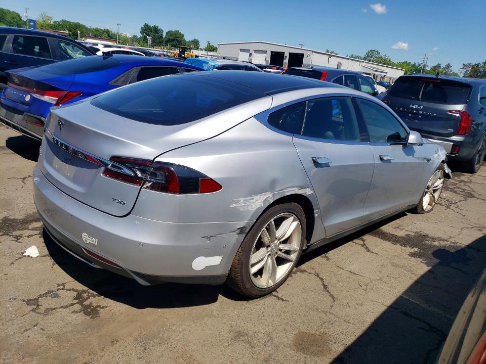 Продаж на аукціоні авто 2015 Tesla Model S, vin: 5YJSA1E24FF112932, номер лоту: 57883256
