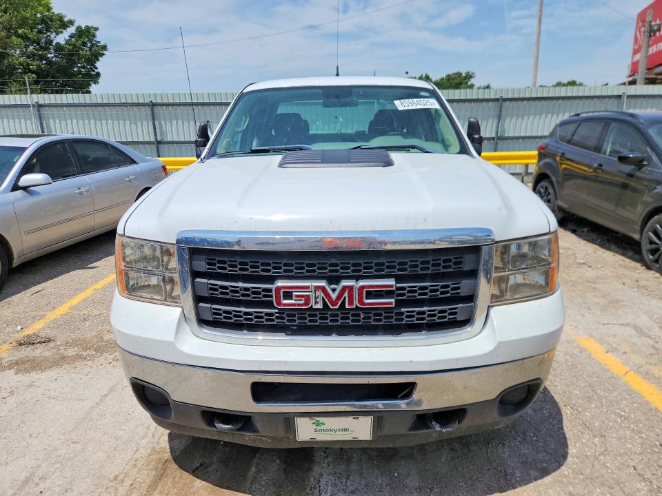 85984525 :رقم المزاد ، 1GT21ZCG2DZ329075 vin ، 2013 Gmc Sierra مزاد بيع