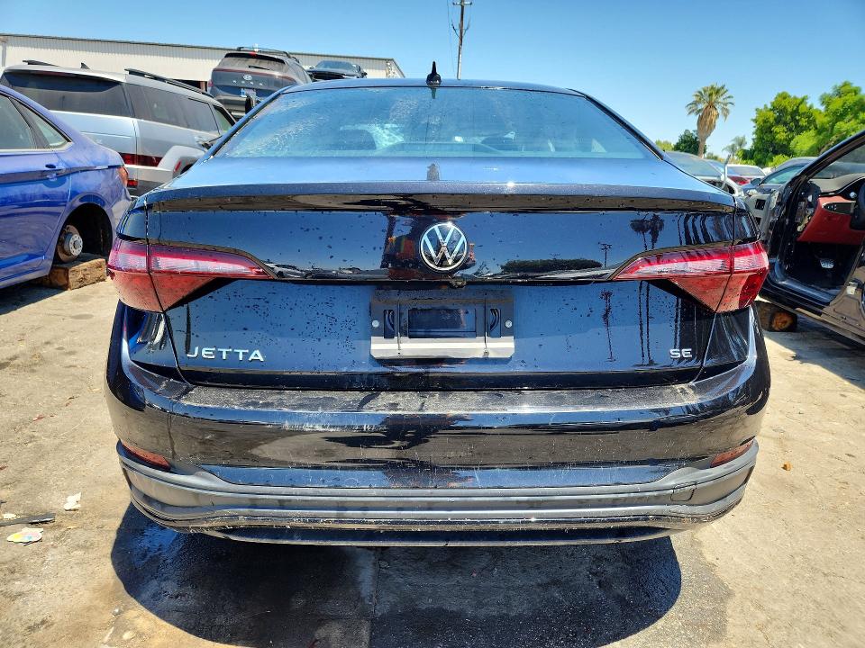 Auction sale of the 2024 Volkswagen Jetta, vin: 3VWEM7BUXRM041715, lot number: 57212456