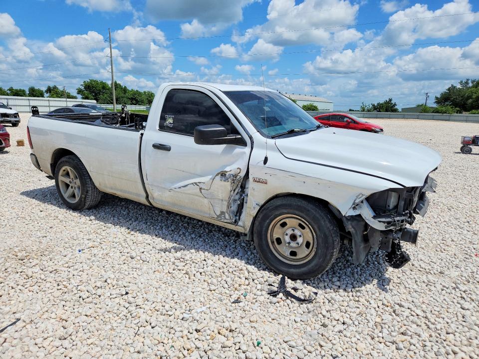 55683236 :رقم المزاد ، 3C6JR6DT4KG536201 vin ، 2019 Ram 1500 Classic مزاد بيع