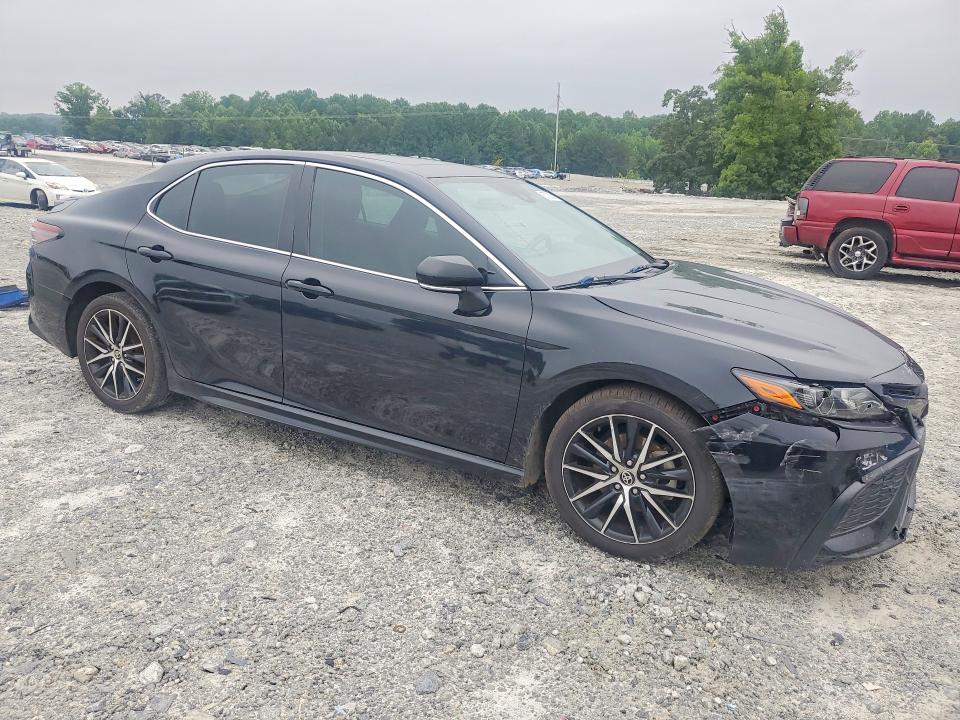 57208916 :رقم المزاد ، 4T1G11AK6MU603546 vin ، 2021 Toyota Camry مزاد بيع
