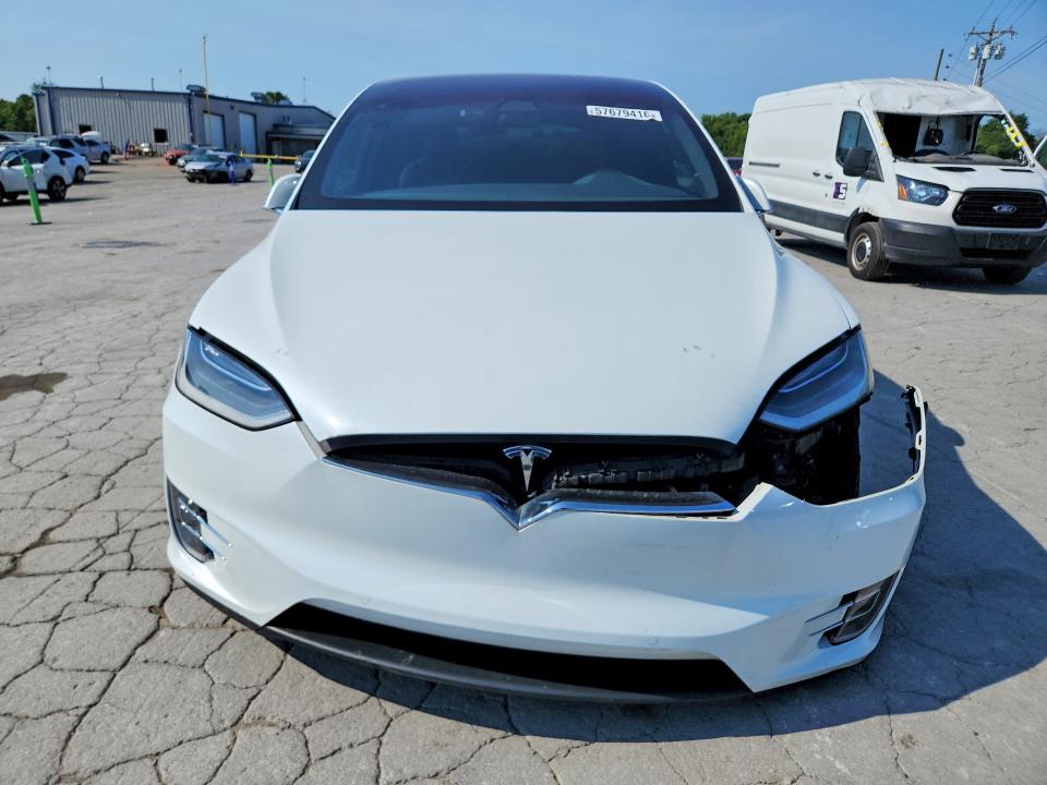 Продажа на аукционе авто 2017 Tesla Model X, vin: 5YJXCDE22HF045994, номер лота: 57679416