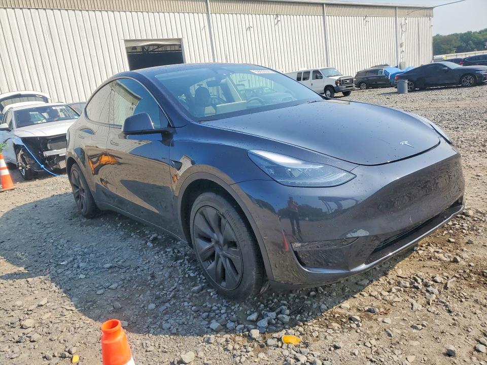 59093026 :رقم المزاد ، 7SAYGAEE0RF111805 vin ، 2024 Tesla Model Y مزاد بيع