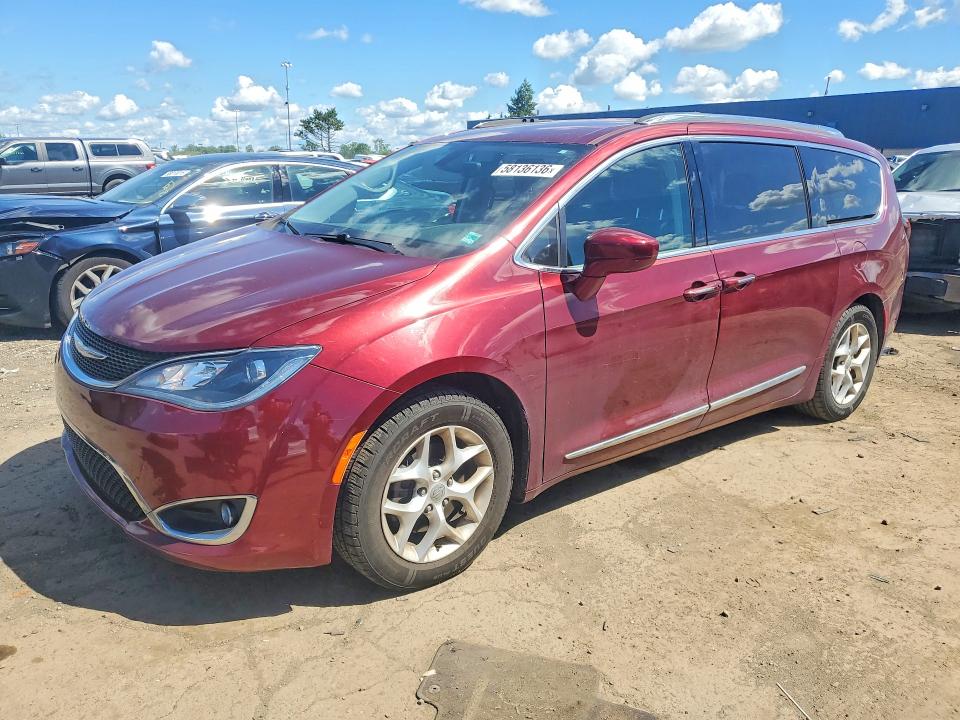 Продажа на аукционе авто 2018 Chrysler Pacifica, vin: 2C4RC1EG2JR103048, номер лота: 58136136