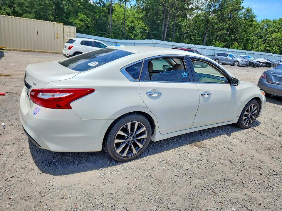 Продажа на аукционе авто 2017 Nissan Altima, vin: 1N4AL3AP4HC157443, номер лота: 57029266