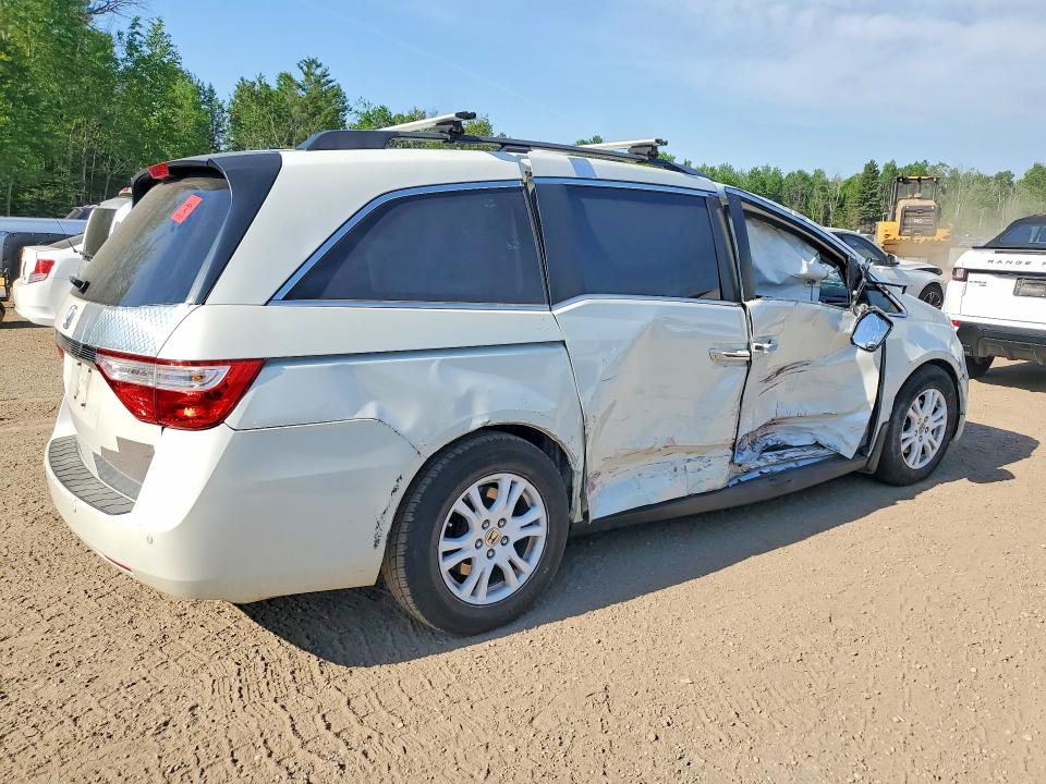 56084526 :رقم المزاد ، 5FNRL5H68DB503898 vin ، 2013 Honda Odyssey مزاد بيع