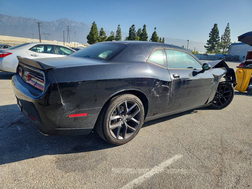 Auction sale of the 2021 Dodge Challenger, vin: 2C3CDZBT7MH676626, lot number: 56106676