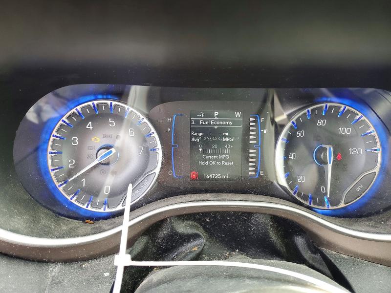 55654806 :رقم المزاد ، 2C4RC1DG4LR164518 vin ، 2020 Chrysler Voyager مزاد بيع