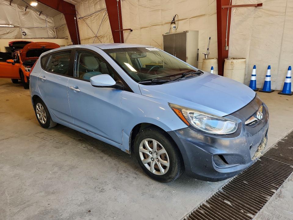 2013 Hyundai Accent მანქანა იყიდება აუქციონზე, vin: KMHCT5AE6DU128622, აუქციონის ნომერი: 59059896